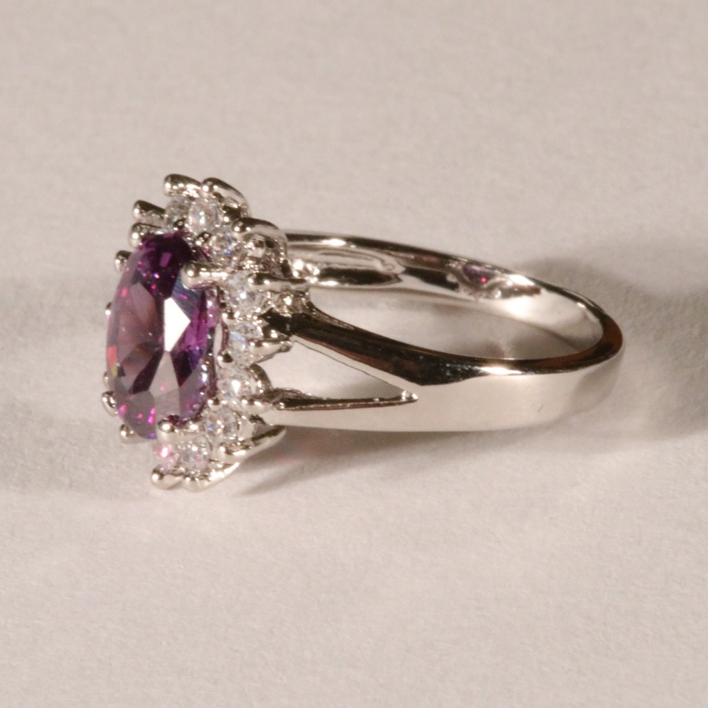 Fashion Ring - Multiple Sizes - Picture 3 of 5